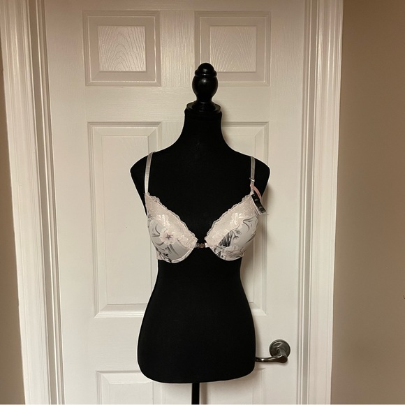 Bra - Picture 1 of 6